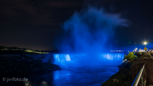 Niagara Falls am Abend