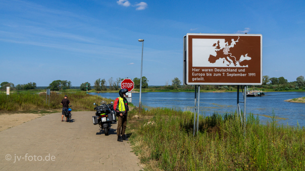 An der Elbfähre