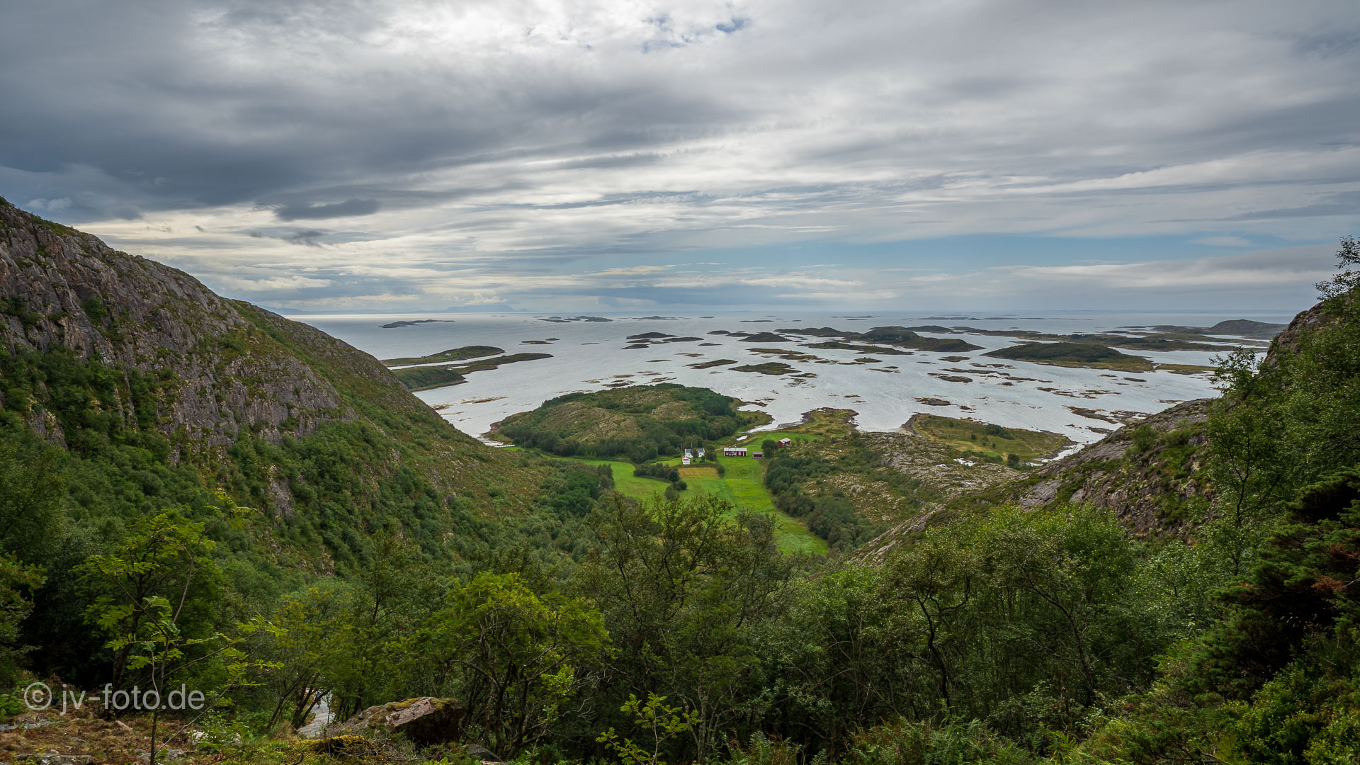 Am Torghatten bei Bronoysund
